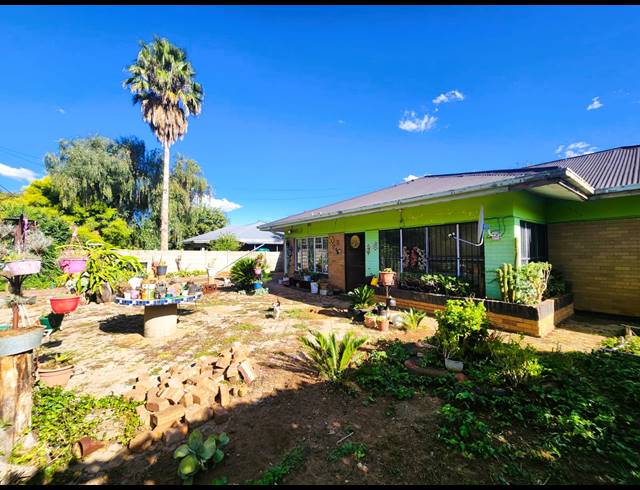 3 BEDROOM HOUSE FOR SALE IN THREE RIVERS